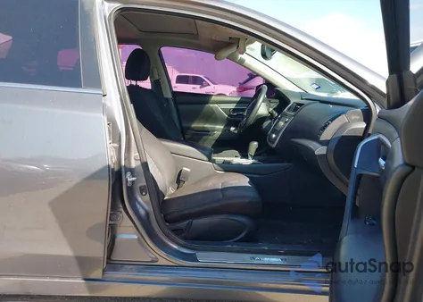 2016 Nissan Altima 2.5/2.5 S/2.5 Sl/2.5 Sr/2.5 Sv из США, поврежденный, VIN 1N4AL3AP3GC132208